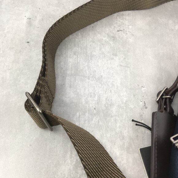 TUMI SLING BAG In blue - Picture 5 of 13